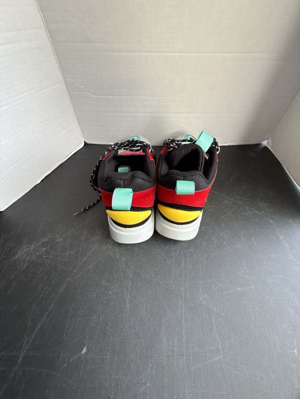 Li-Ning Essence Ace Paris Fashion Week Strapped Multi-Color Sneakers